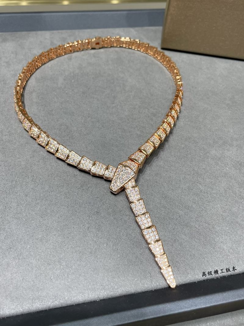 Bv1g*ai necklaces